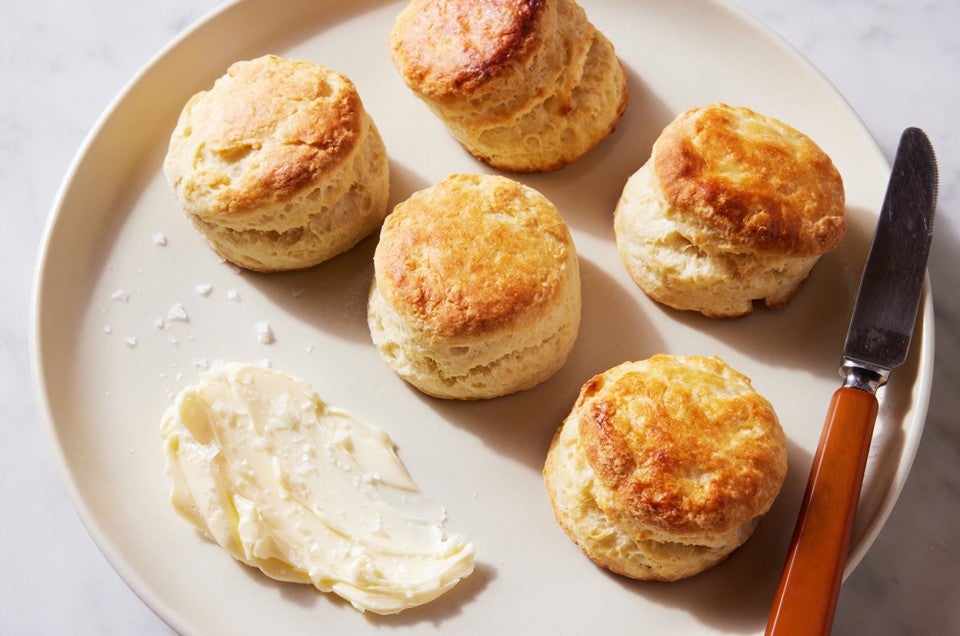 https://www.kingarthurbaking.com/sites/default/files/styles/featured_image/public/2023-01/Buttermilk-Biscuits_Hero_0052_0.jpg?itok=hW9-tXof