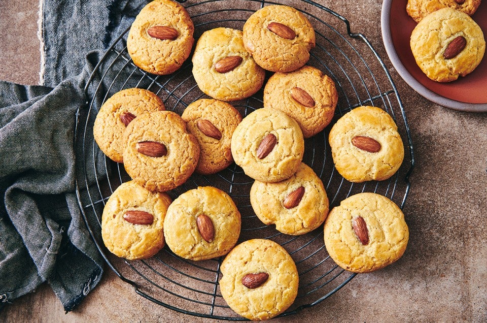 Chinese Almond Cookies - select to zoom