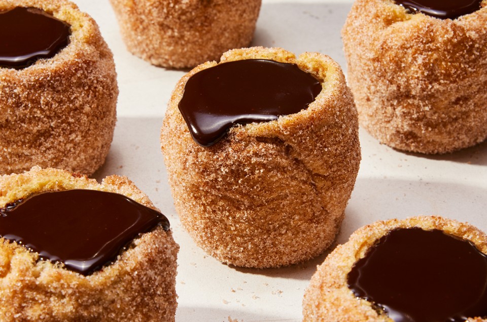 Churro Cupcakes with Chocolate Ganache 