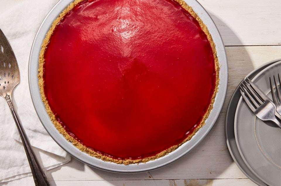 No-Bake Cheesecake with Raspberry Sauce - select to zoom