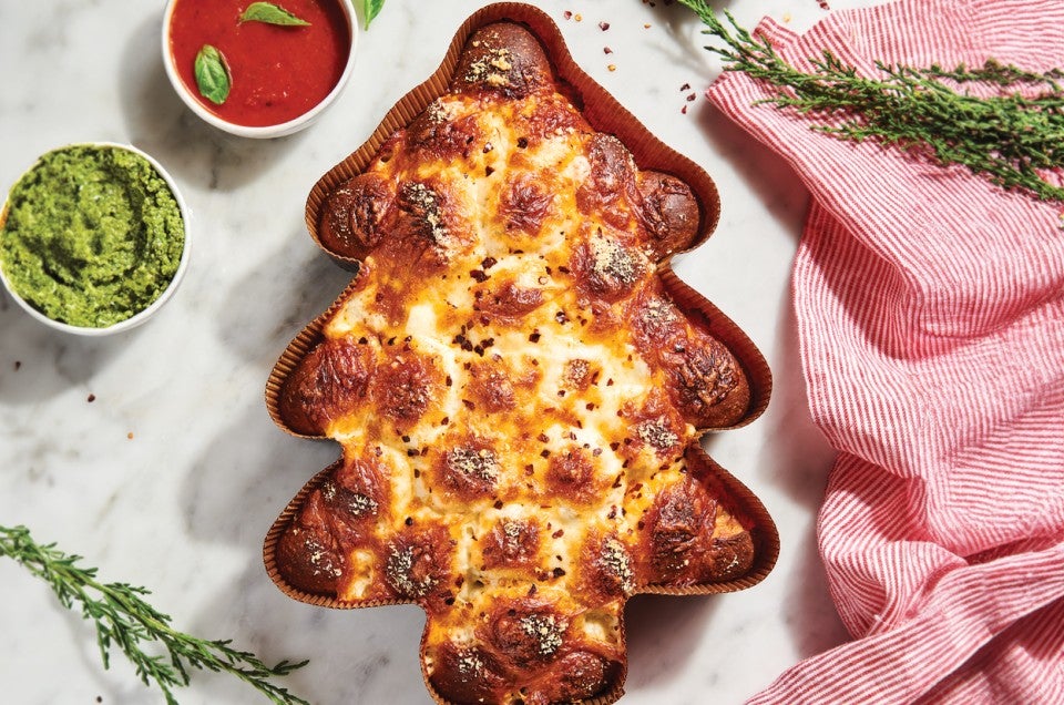 Pull-Apart Christmas Tree Bread - select to zoom