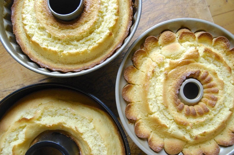 Baking Cake In A Dark Pan via @kingarthurflour