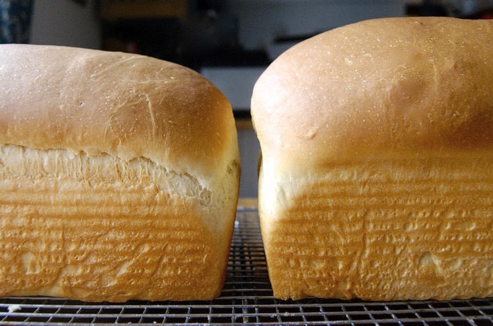 Choosing the Right Bread Pan via @kingarthurflour