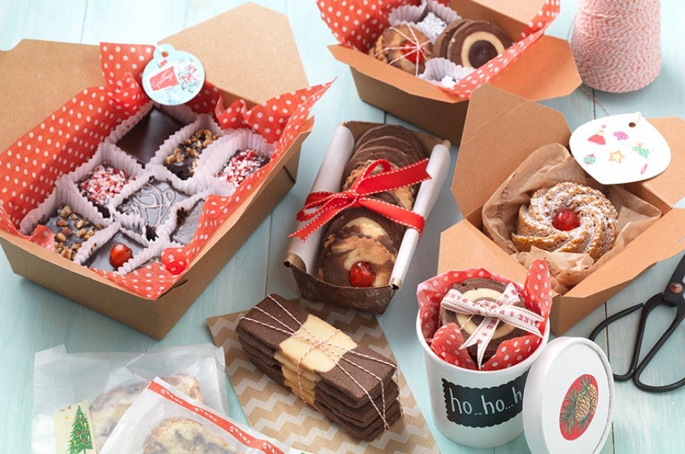 GiftPackagingGroup_900w