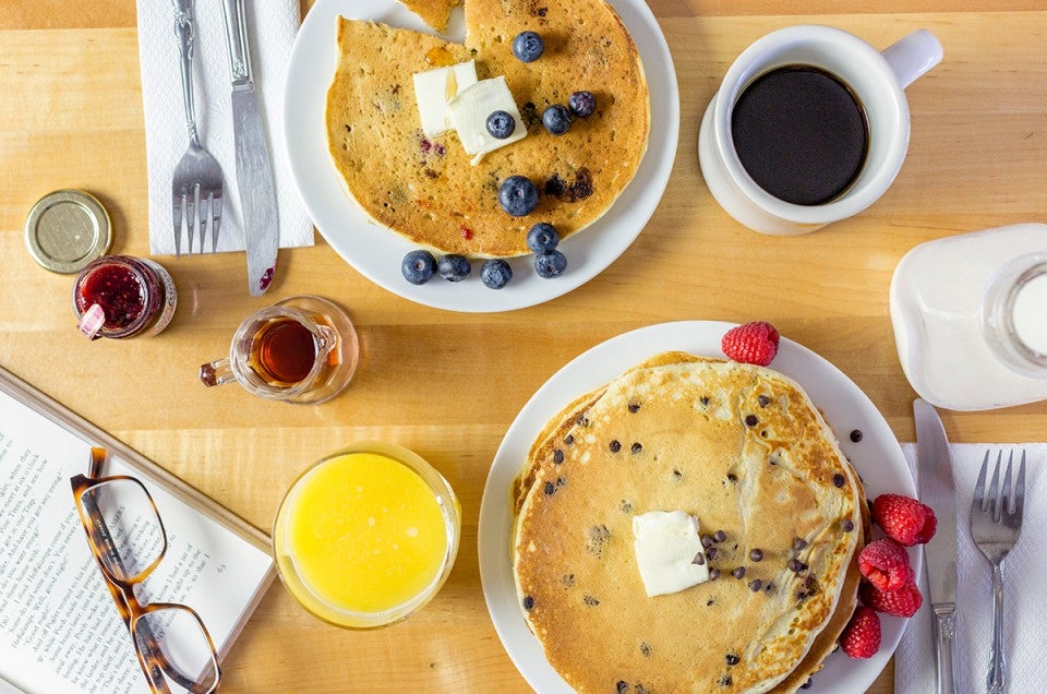 How to make diner pancakes via @kingarthurflour