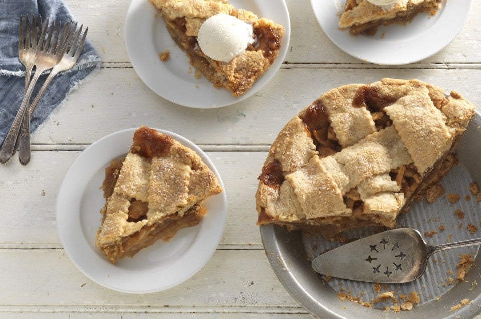 How to prevent runny apple pie via @kingarthurflour