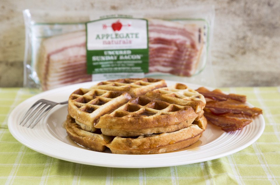 Maple-Bacon-Waffles via @kingartfhurflour
