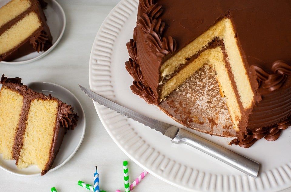 The best way to cut cake via @kingarthurflour