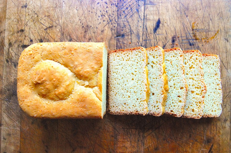 How to make gluten-free bread in a bread machine via @kingarthurflour