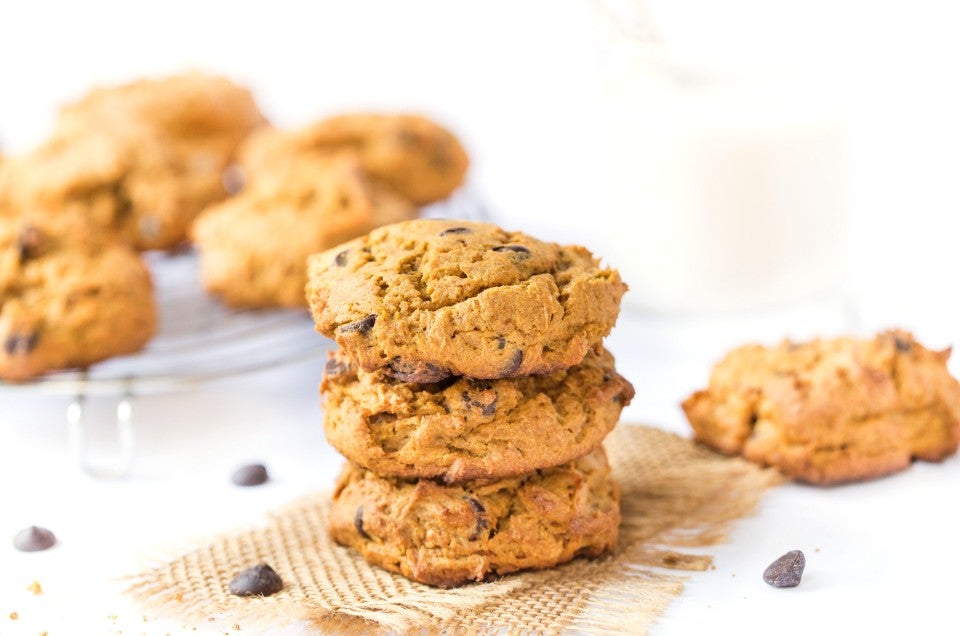 Gluten-Free Pumpkin Chocolate Chip Cookies via @kingarthurflour