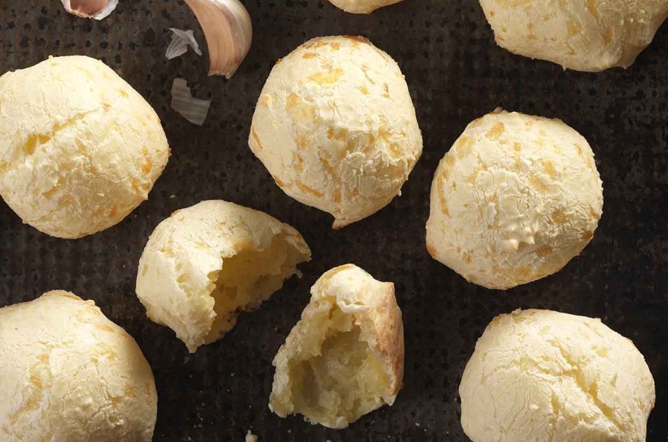 Brazilian Cheese Buns (Pão de Queijo)