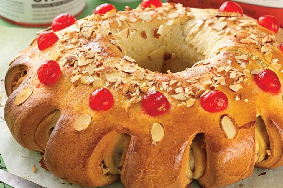 Three King's Cake (Rosca de Reyes)