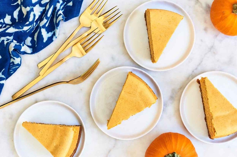 Pumpkin Cheesecake with Gingersnap Crust