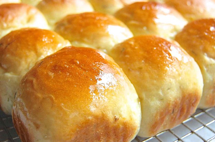 Sour Cream & Chive Potato Bread or Rolls