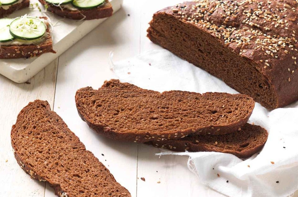 Dark Pumpernickel-Onion Loaf