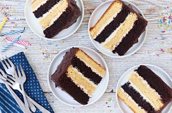 Send Online 2kg 2 tier choco vanilla cake Order Delivery | flowercakengifts