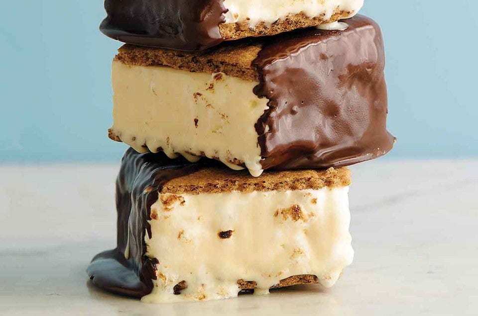 Marshmallow Swirl Ice Cream