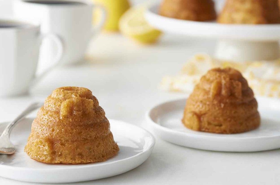 Honey-Lemon Beehive Cake Recipe 