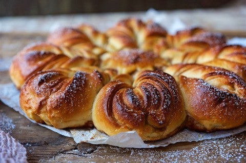 Cinnamon Star Bread - select to zoom