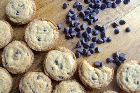 Muffin Pan Chocolate Chip Cookies via @kingarthurflour