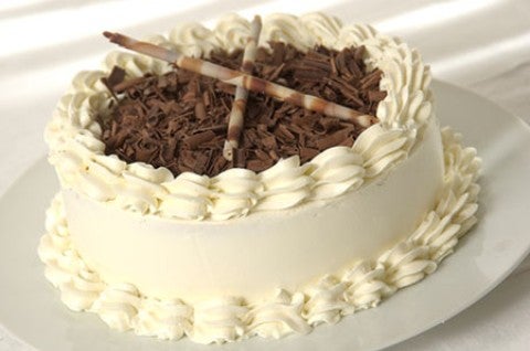 whitebuttercreamcake_450w