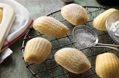 Vanilla-Scented Madeleines
