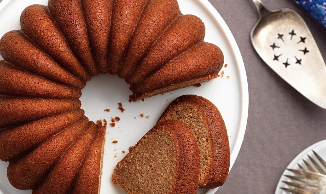 Choosing the Best Bundt Pan