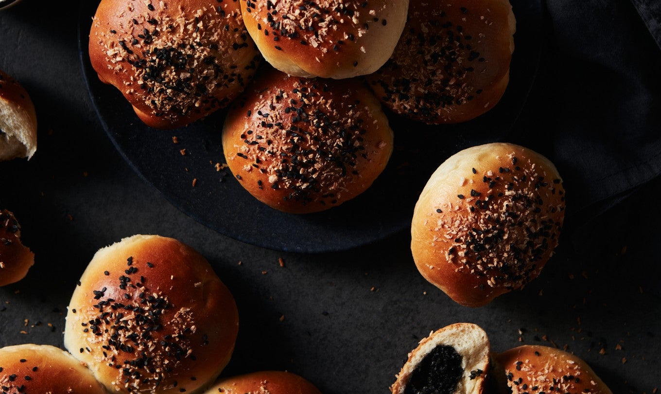 Black Sesame and Coconut Buns