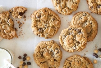 https://www.kingarthurbaking.com/sites/default/files/styles/kaf_thumbnail/public/2019-07/our-favorite-chocolate-chip-cookies.jpg?itok=4wNkrXk5