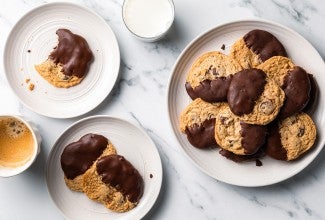 Peanut-Chocolate Dips