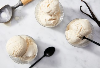 Vanilla Ice Cream made with baking sugar alternative