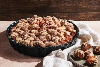 Apple Cinnamon Pull-Apart Bread