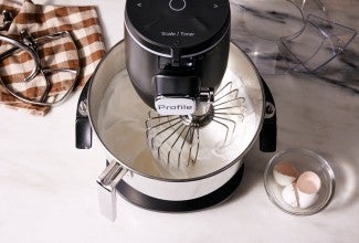 https://www.kingarthurbaking.com/sites/default/files/styles/kaf_thumbnail/public/2023-11/GE-Stand-Mixer_1359.jpg?itok=3iQUGvbV