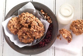 Muesli Cookies via @kingarthurflour