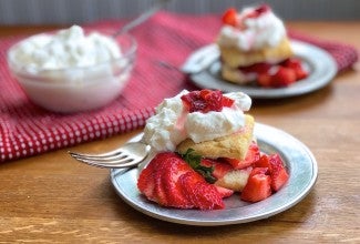 How to build great strawberry shortcake via @kingarthurflour