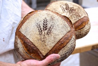 Artisan bread stenciling via @kingarthurflour