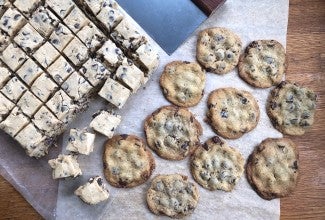 A simple way to shape cookies via @kingarthurflour