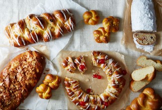 Holiday Sweet Breads via@kingarthurflour