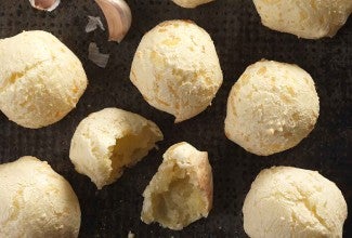 Brazilian Cheese Buns (Pão de Queijo)