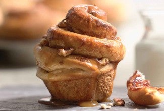 Caramel-Nut Cinnamon Buns