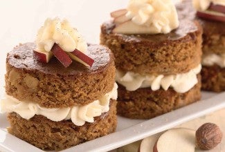 Mini Apple Cider Cakes