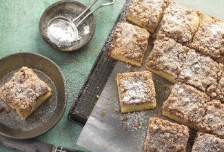 Gluten-Free Cinnamon-Streusel Sour Cream Coffeecake 