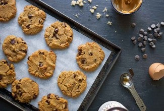 Flourless Peanut Butter Chocolate Chip Cookies