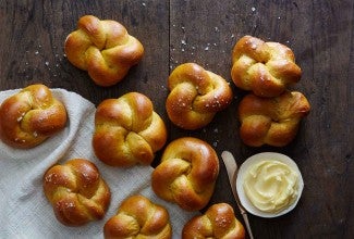 Golden Pumpkin Dinner Rolls