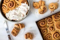 Making-cinnamon-rolls-1