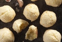 Brazilian Cheese Buns (Pão de Queijo)