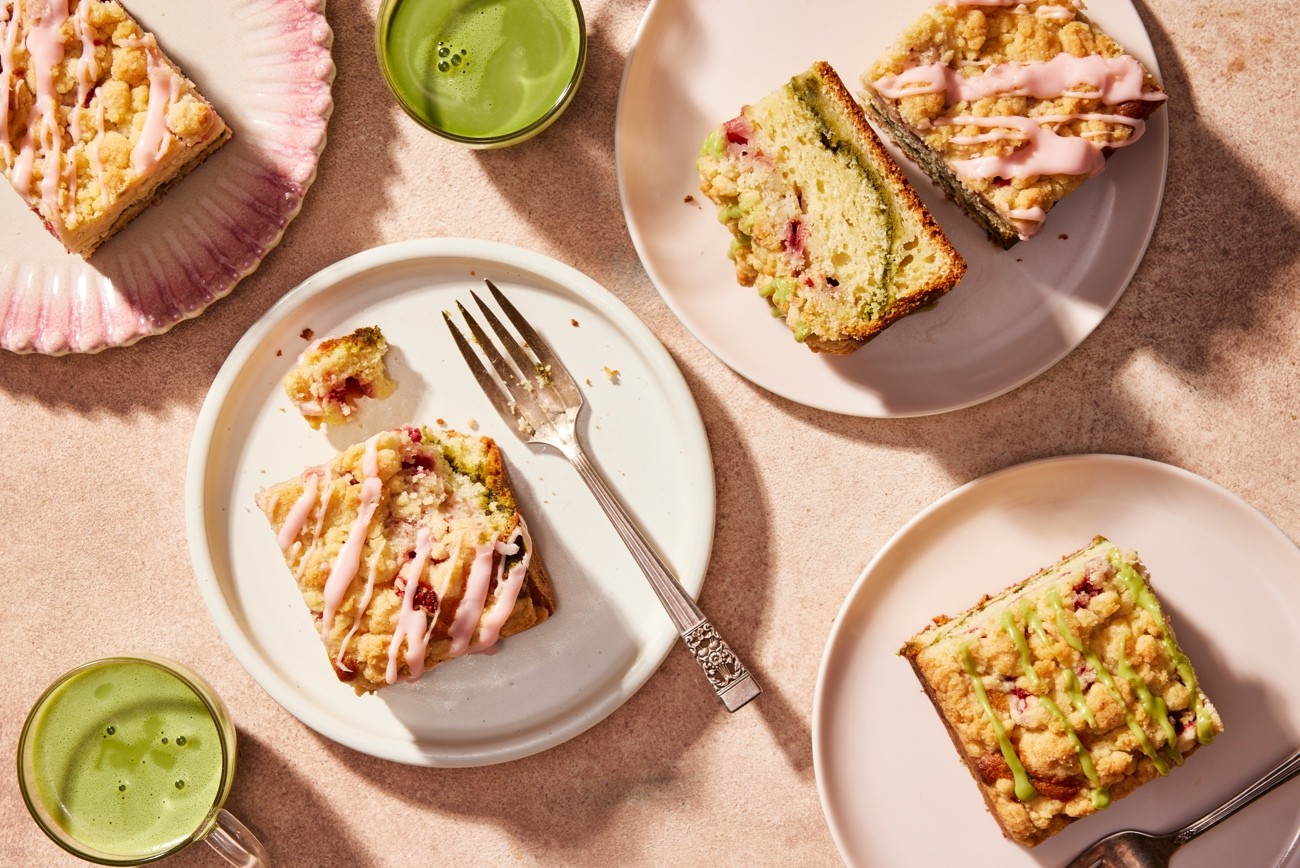 Strawberry Coffee Cake with Matcha Filling