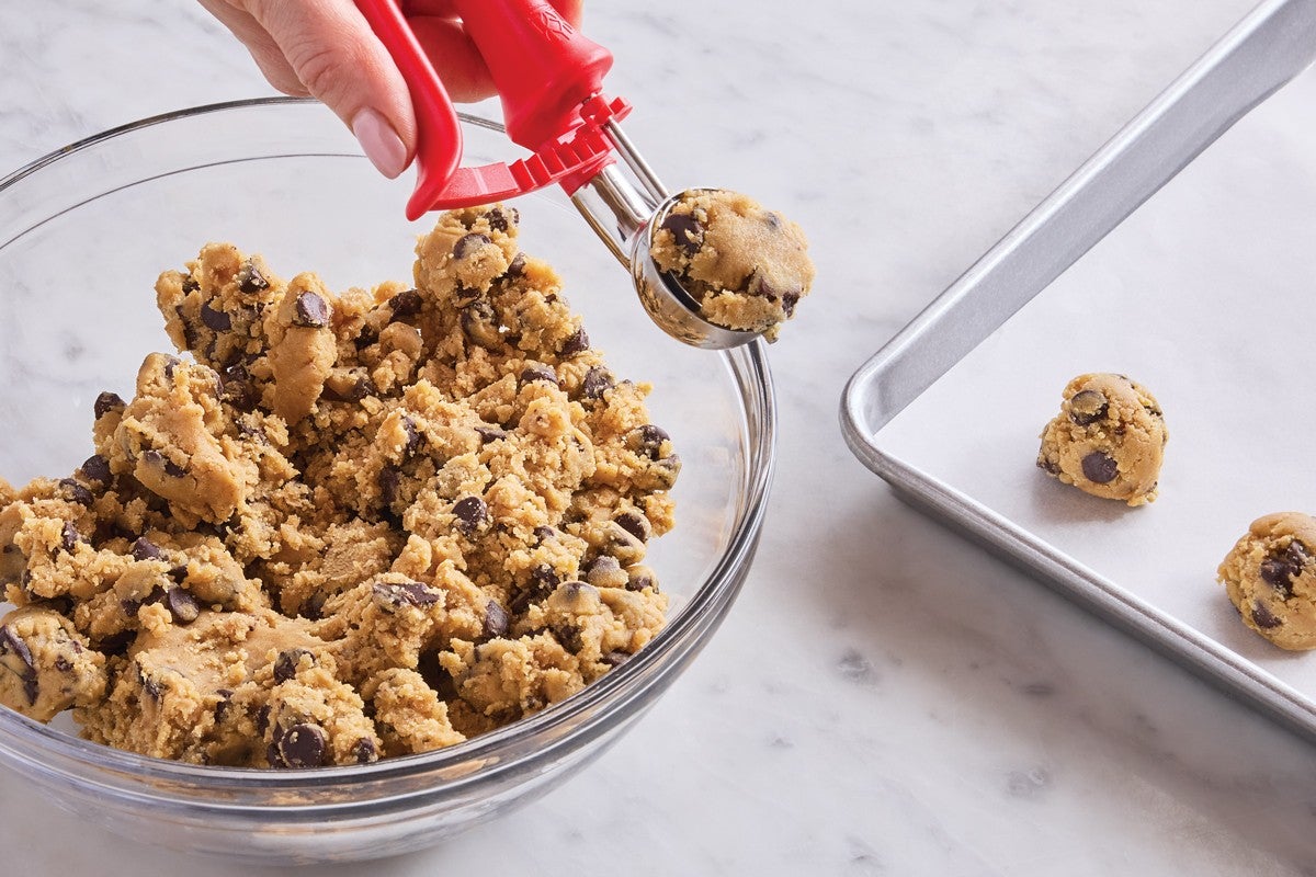 Scooping cookies with a cookie scoop