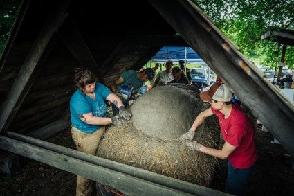 Building the Norwich wood-fired oven