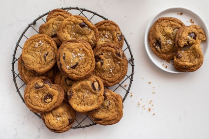 Brown butter chocolate chip cookies on a plate.